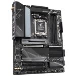 GIGABYTE X670 AORUS ELITE AX / AMD X670 / AM5 / 4x DDR5 DIMM / 4x M.2 / HDMI / USB-C / WiFi / ATX